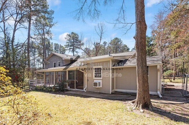 Building Photo - 112 Celeste Cir