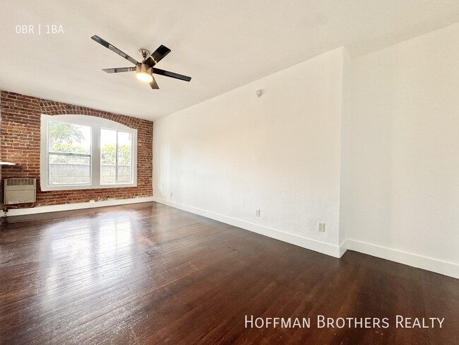 Building Photo - 5405 Sierra Vista Ave