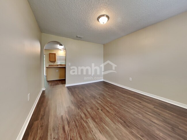 Foto del edificio - 8764 Merseyside Ave