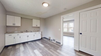 Building Photo - 2623 Elyria Ave