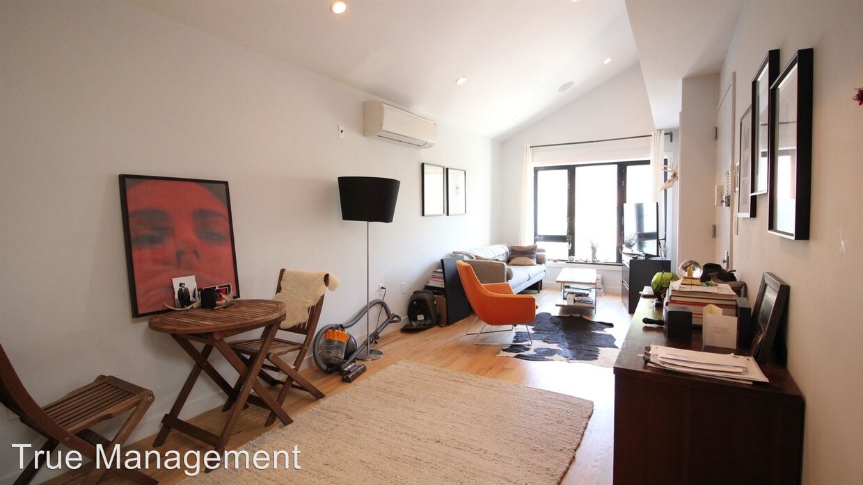 Primary Photo - 2 br, 2 bath Apartment - 132 Jefferson Avenue