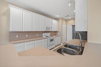 Building Photo - 8714 Thistlemoor Ln