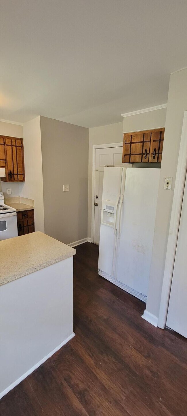 Building Photo - 8719 Idlewild Rd