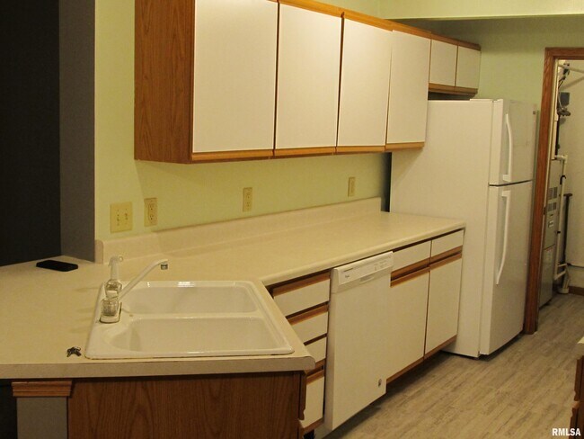 Foto del edificio - 3812 Creek Hill Dr
