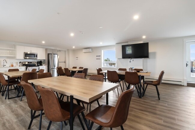 The Social Room - The Jeffery at Dobson Landing