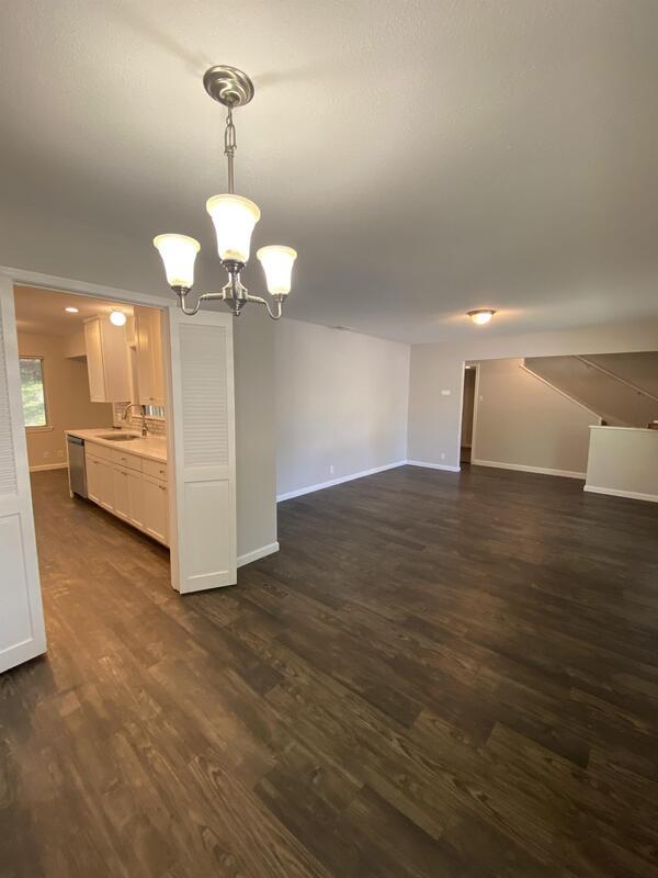 Building Photo - 6504 Putting Green Dr