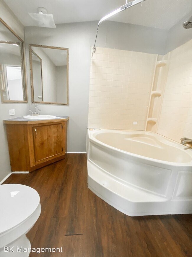 Building Photo - 2 br, 2 bath House - 538 N 500 W