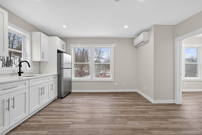 Foto del edificio - 303 Main St