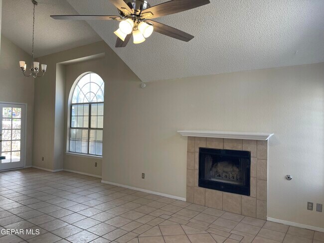 Building Photo - 1754 Castle Gate Way