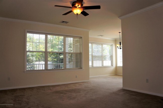 Building Photo - 228 Mill Pond Way
