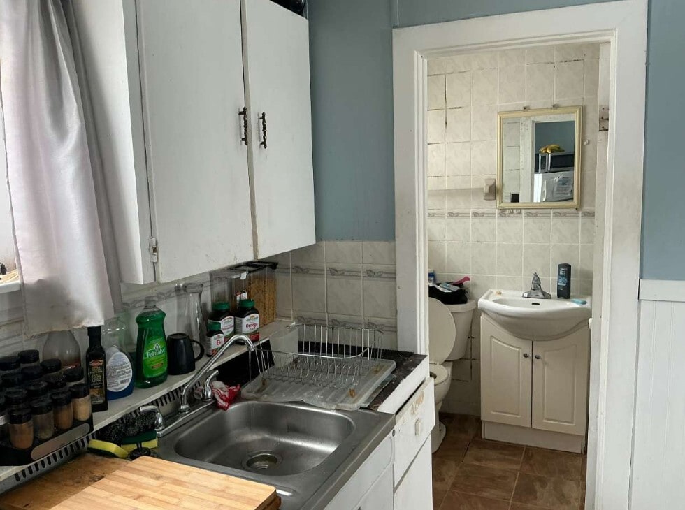 Building Photo - 115-115 Bayview Dr