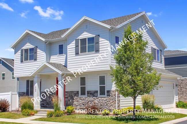 Foto del edificio - Like New 3 Bed, 2.5 Bath Syracuse Home