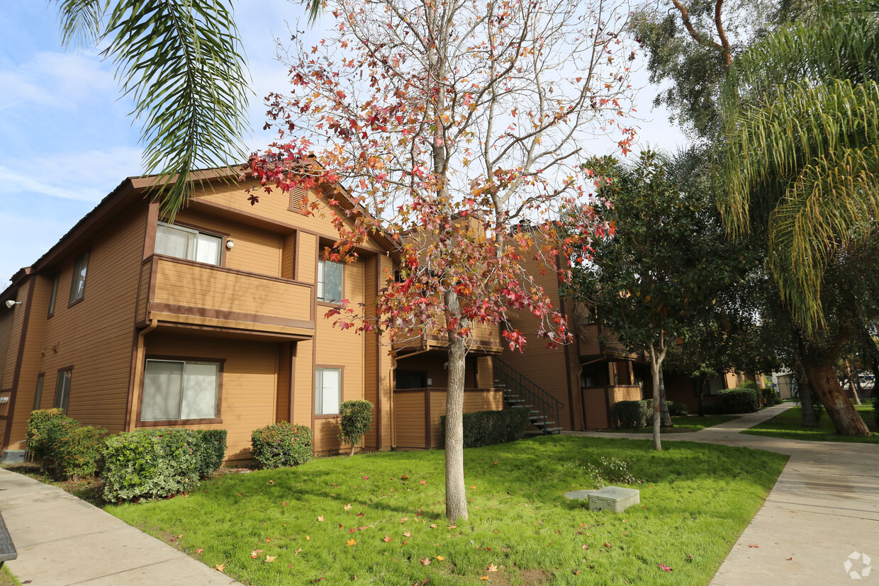 Primary Photo - Cedarvale Apartments