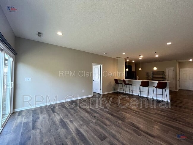 Building Photo - 5360 Branchville Dr
