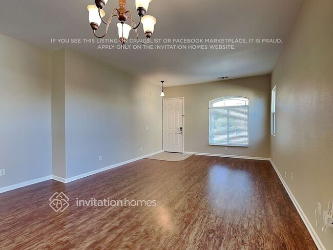 Building Photo - 1704 Carswell Ln