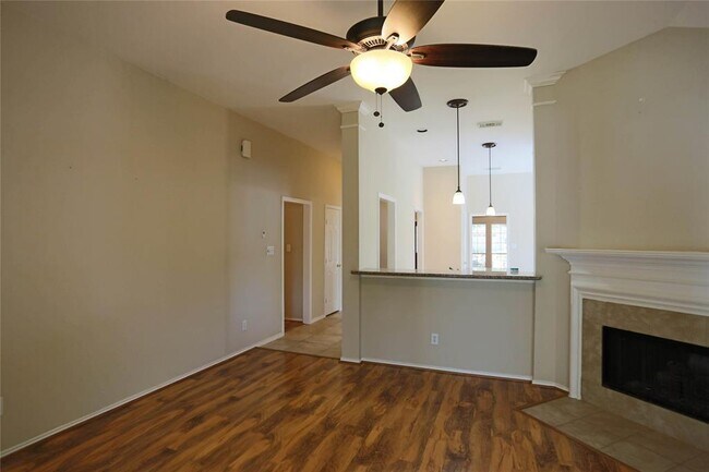 Building Photo - 21338 Willow Glade Dr