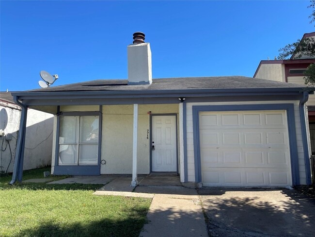 Foto del edificio - 7715 Rolling Ridge Dr