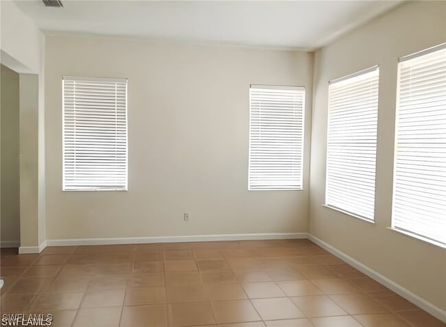 Foto del edificio - 8485 Deimille Ct