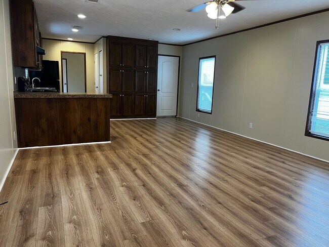 Foto del edificio - 709 N Collins Fwy