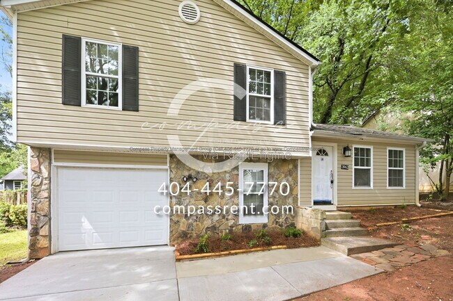 Foto del edificio - 3962 Wood Path Dr