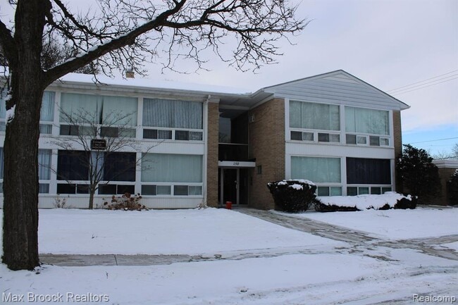 Foto del edificio - 150 Bird Ave