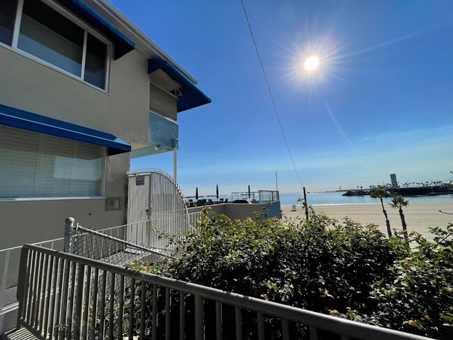 Building Photo - Must See!: Ocean Front 2 bed 2 bath Condo ...