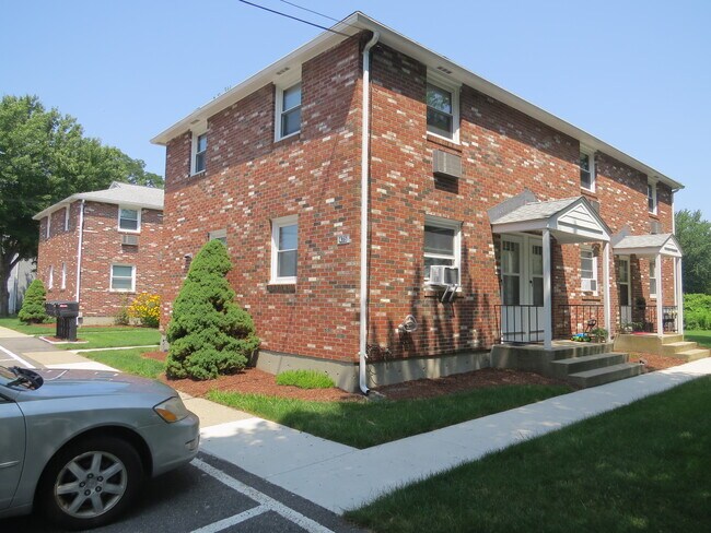 Foto del edificio - 469 Corey St