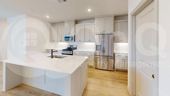 Building Photo - 8965 Stablehand Mews