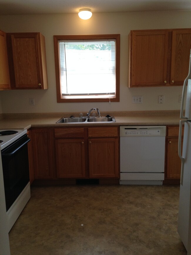 Kitchen - 5460 Cider Mill Rd