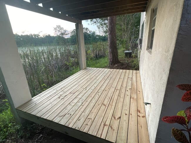 Building Photo - 6237 SE Lake Circle Dr