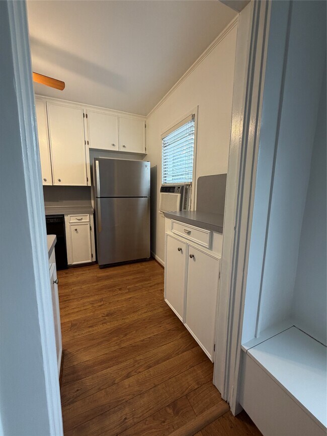 Foto del edificio - 1702 Dunlavy St