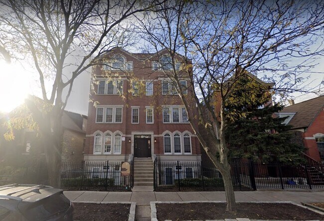 Building Photo - 1513 N Wood St