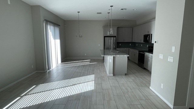 Living room Kitchen Dining - 901 S Smith Rd