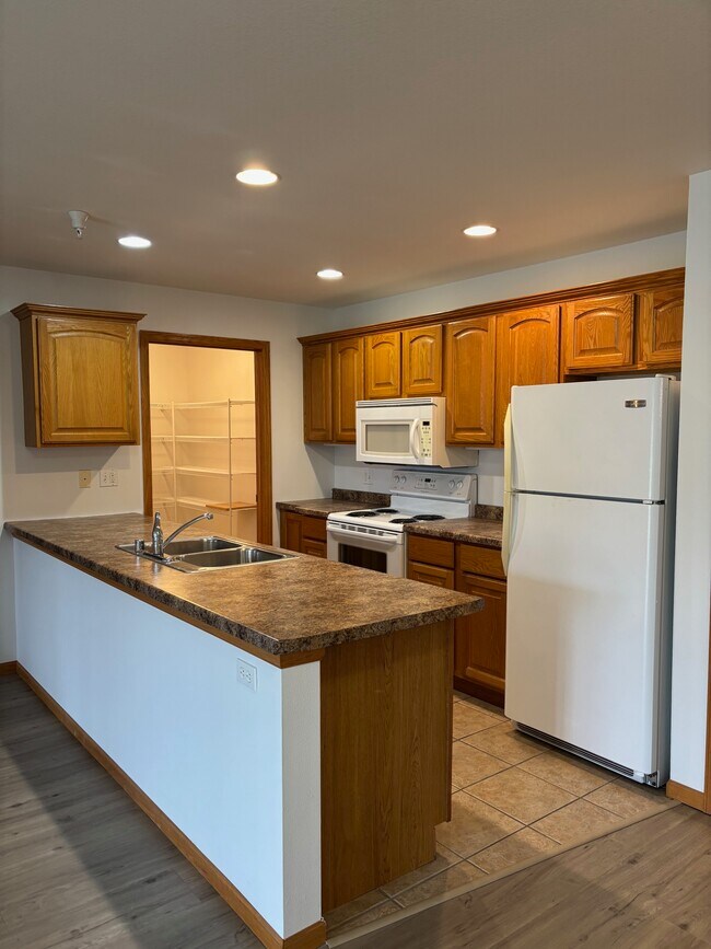 Foto del edificio - 3634 Calvert Rd