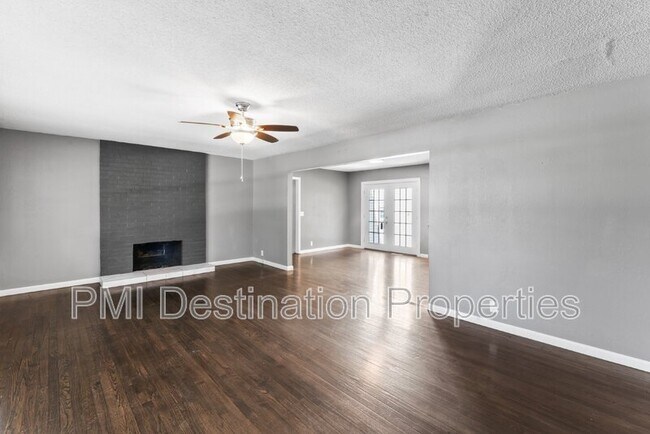 Building Photo - 201 S Lyne Ave