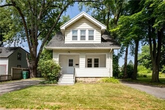 Building Photo - 2029 5 Mile Line Road
