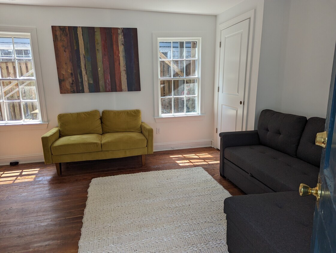 Primary Photo - 101 N Kent St
