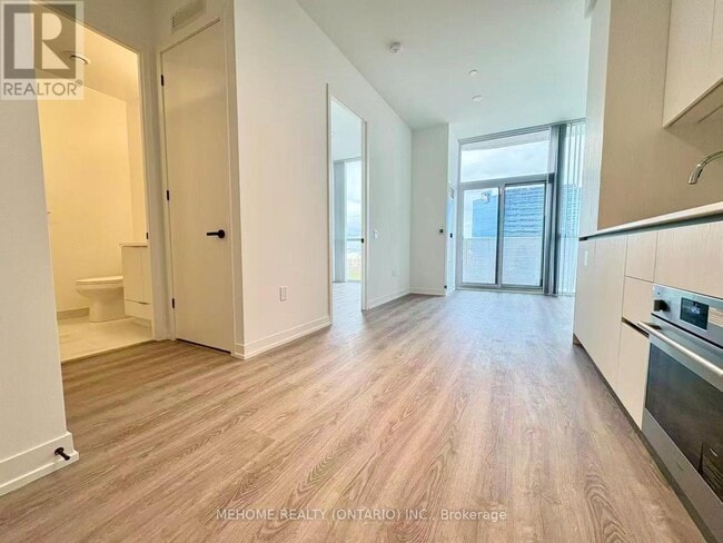 Building Photo - 8 Interchange Wy