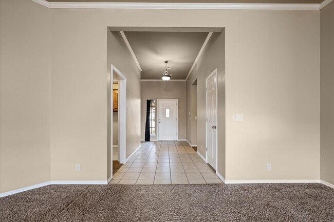 Foto del edificio - 17029 Woodvine Dr