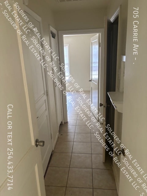 Foto del edificio - 705 Carrie Ave