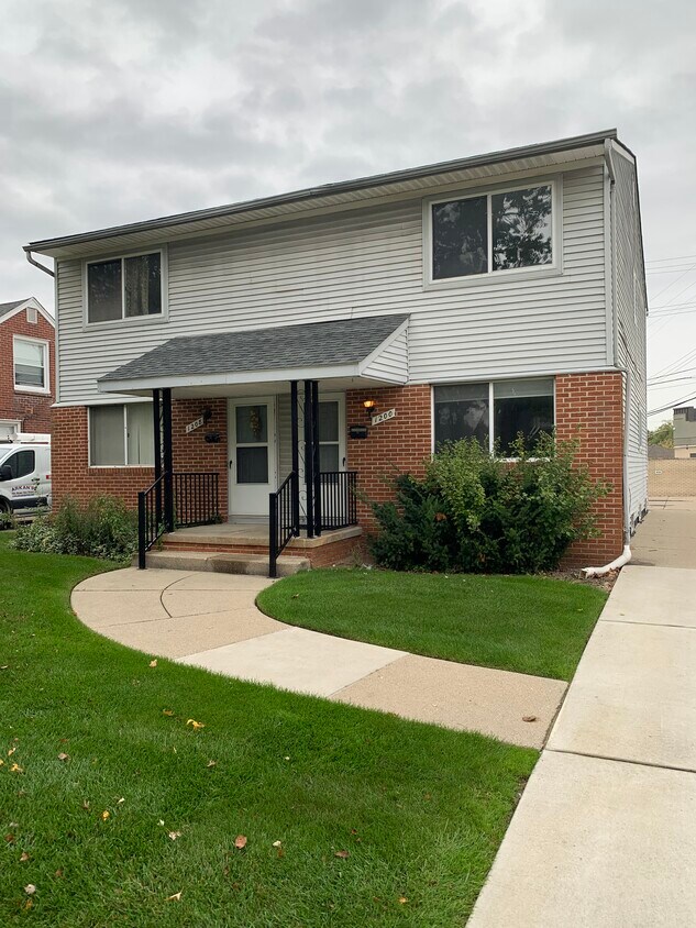 Primary Photo - 1200 Dorothea Rd