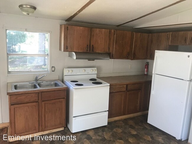 Building Photo - 3 br, 1.5 bath House - 905 Craven Lane Lot 36