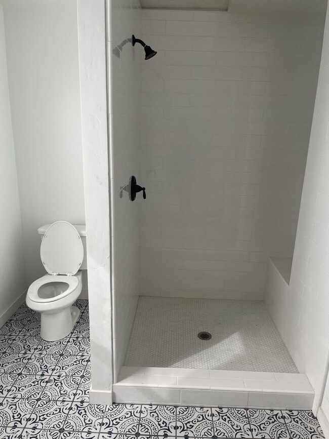 Building Photo - Gorgeous 3 Bedroom 2.5 Bath with views of Morro Rock