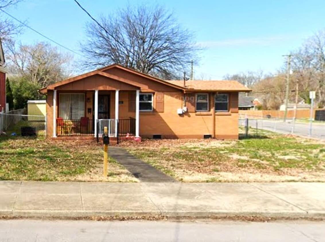 All brick cottage in East Nashville - All brick cottage in East Nashville