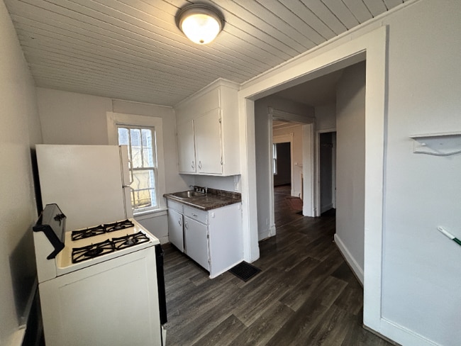 Building Photo - 1404 W Michigan Ave