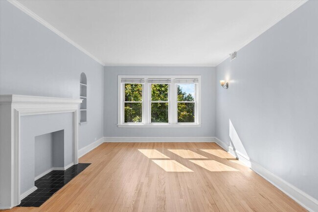 Foto del edificio - 4113 N Bernard St