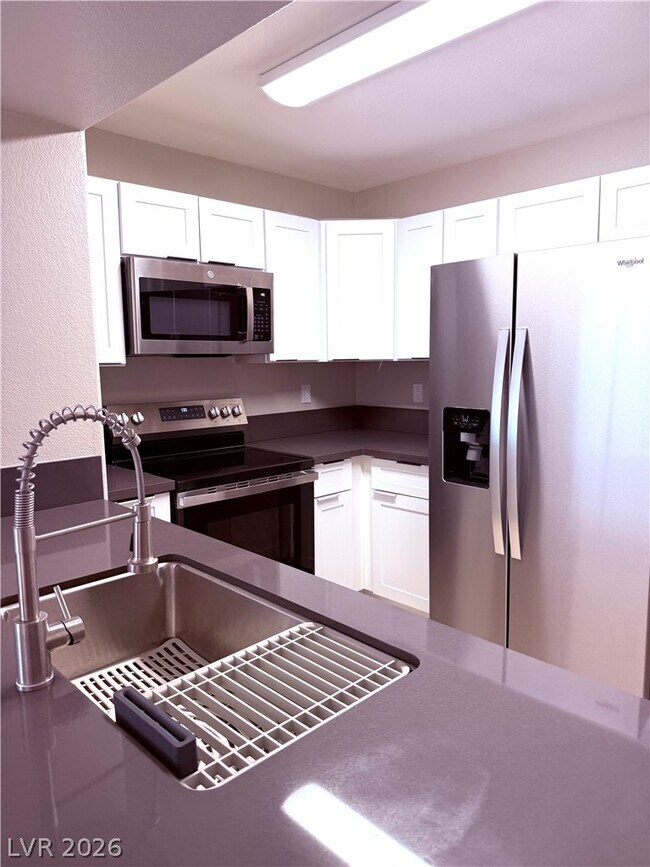 Building Photo - 2300 E Silverado Ranch Blvd