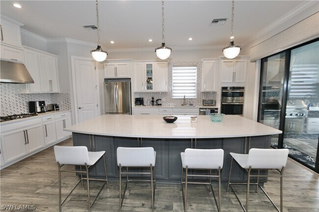 Building Photo - 8337 Promoso Ct