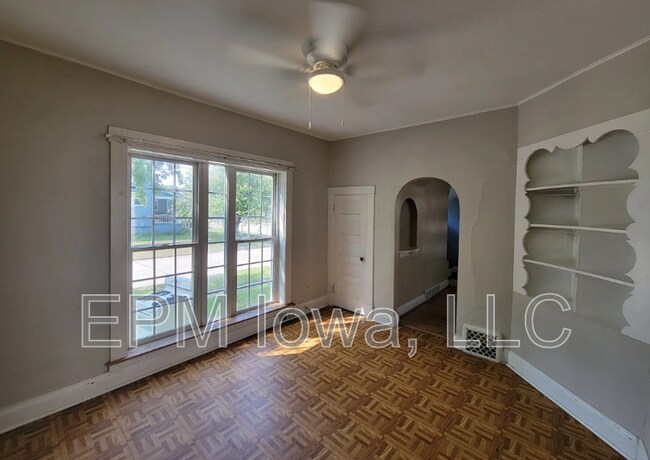 Building Photo - 511 S Frederick Ave