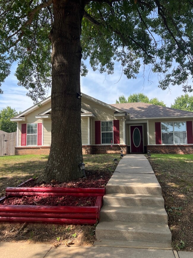 Building Photo - 5722 W Legacy St